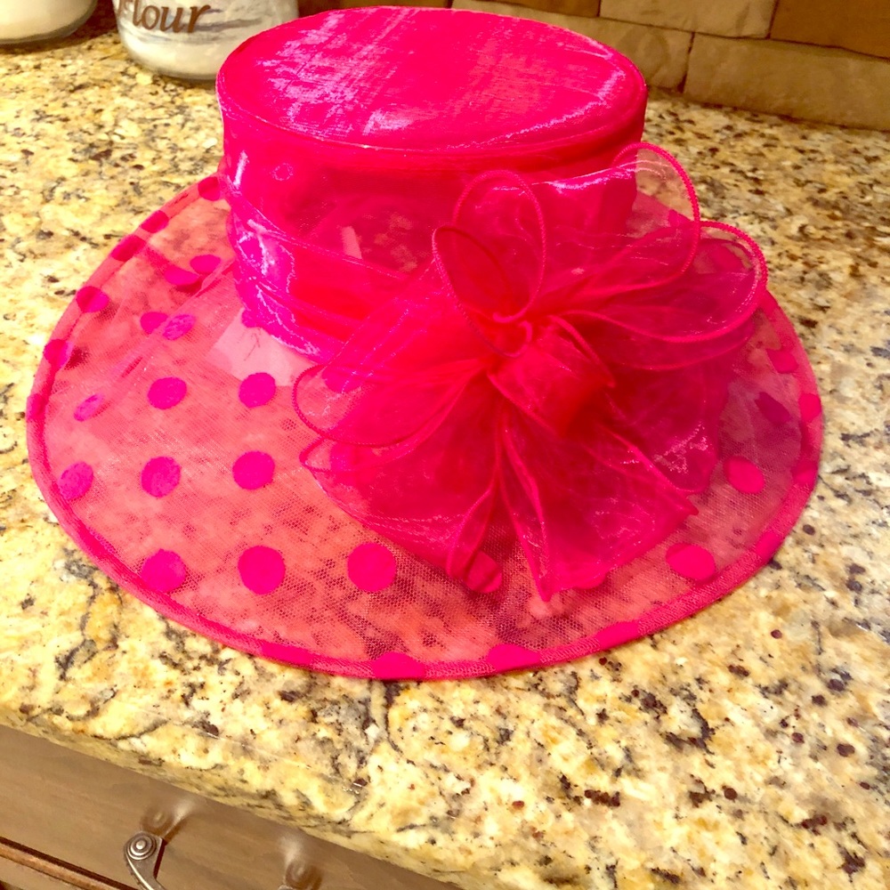Derby 🎩hat